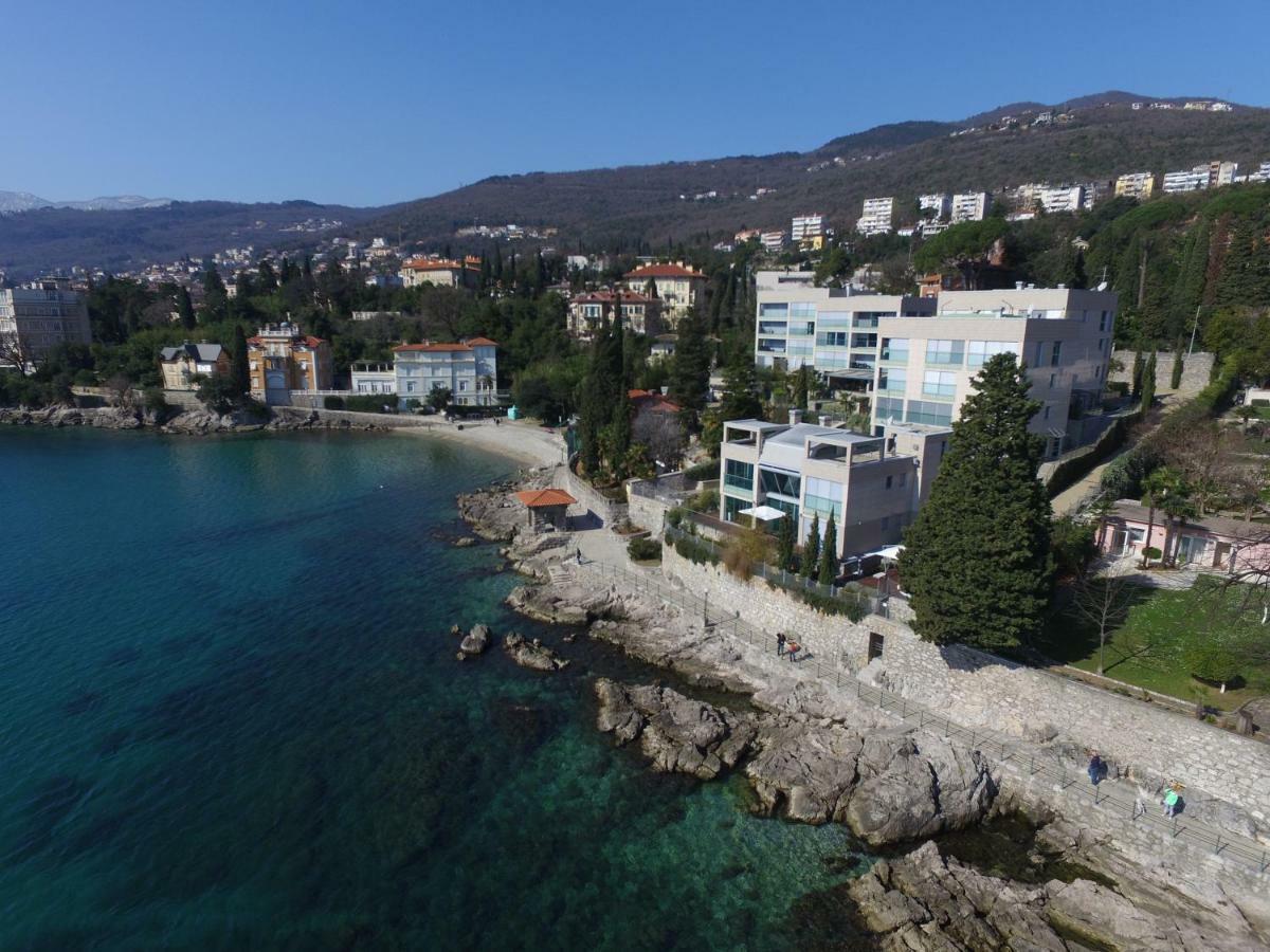 Deluxe Apartment Volosko Opatija Exteriör bild